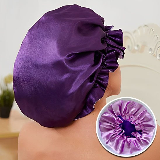 Bonnet en satin 