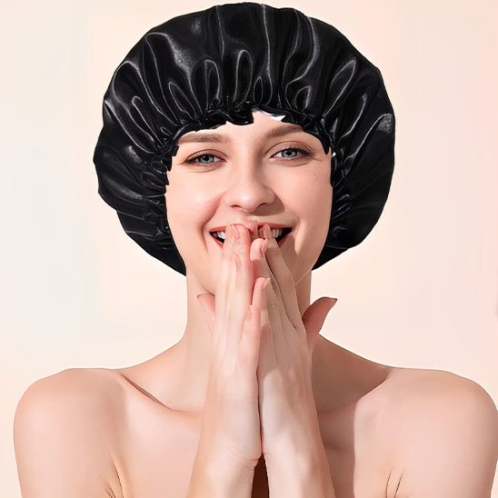 Bonnet en satin 
