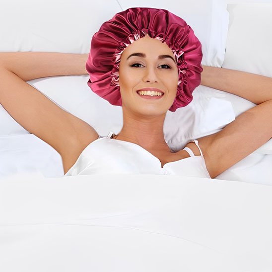 Bonnet en satin 